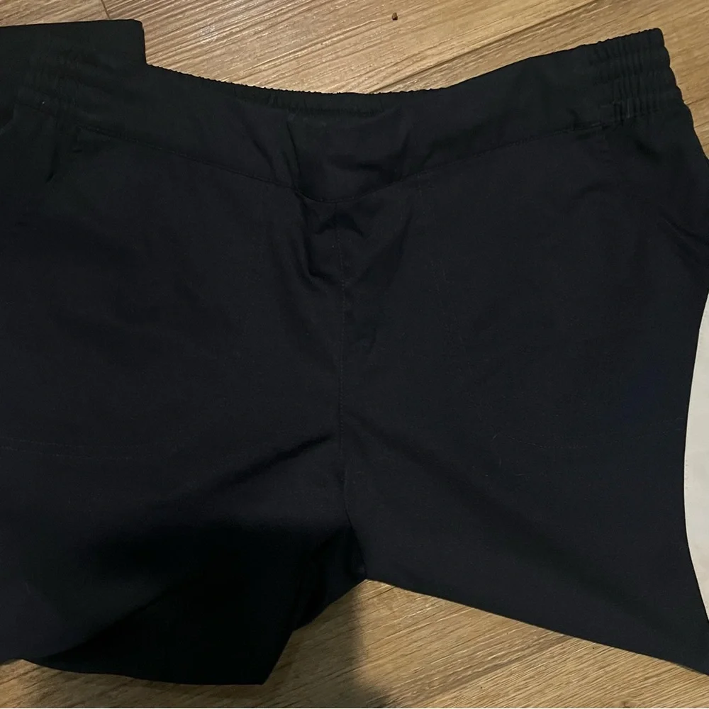 Vintage Nike Y2K navy blue cropped golf capris.  Size large (12/14).